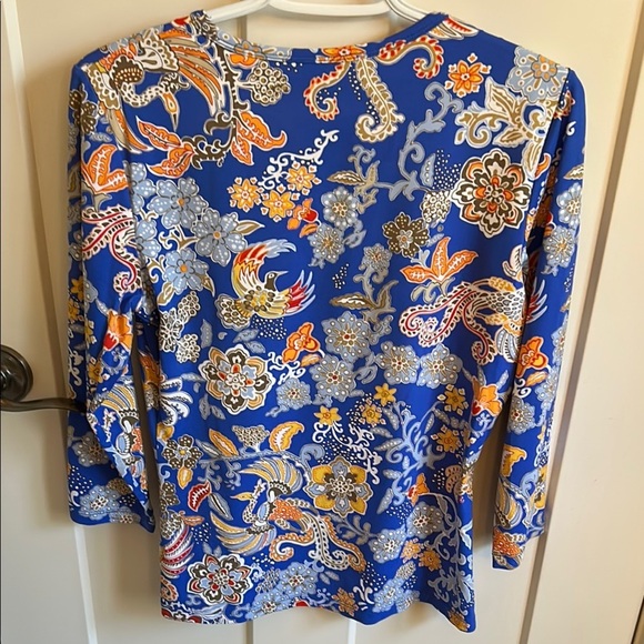 J. McLaughlin Blue & Orange Floral Bird Top, size M - Picture 8 of 8